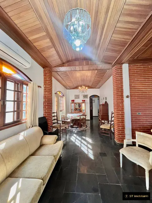 Chácara com 4 quartos à venda, 3000m2 em Vila Dom Pedro, Atibaia - SP - imagem 4 Foto 4 de Chácara com 4 quartos à venda, 3000m2 em Vila Dom Pedro, Atibaia - SP