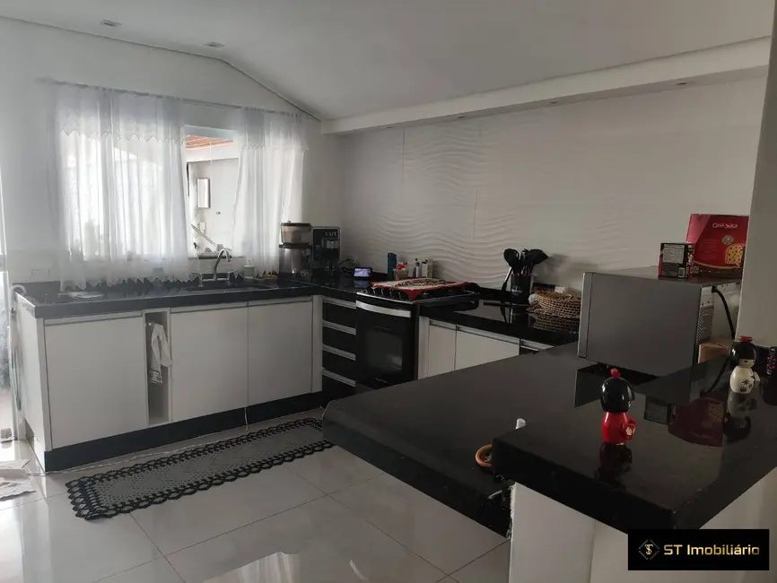 Foto 7 de Casa com 4 quartos à venda, 350m2 em Atibaia Jardim, Atibaia - SP