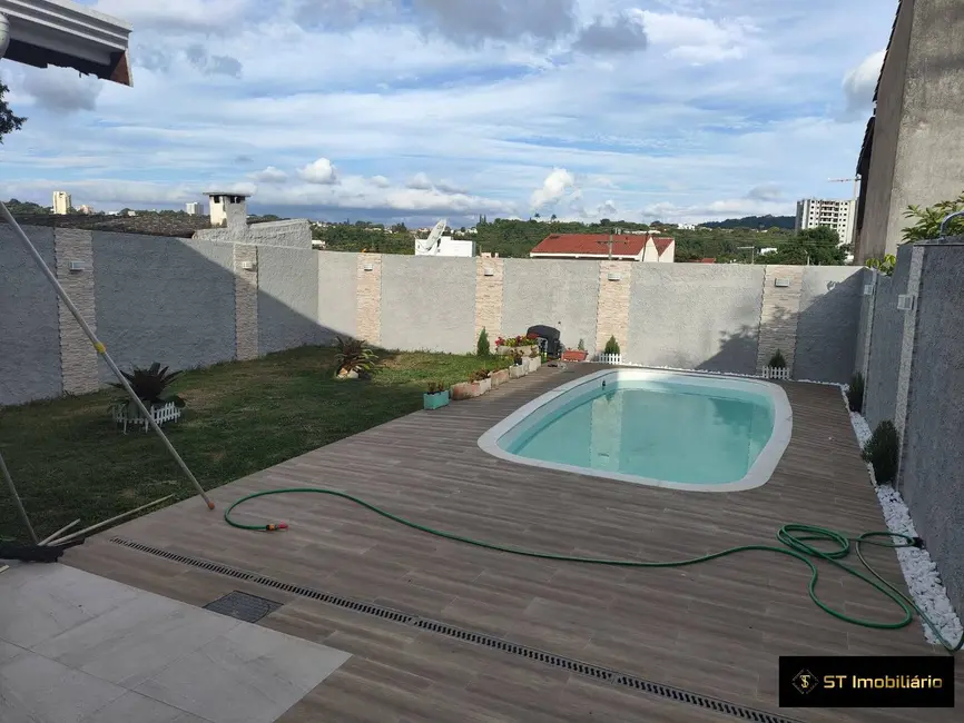 Foto 4 de Casa com 4 quartos à venda, 350m2 em Atibaia Jardim, Atibaia - SP