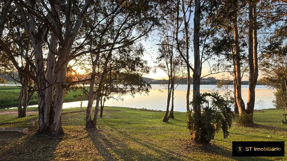 Chácara com 4 quartos à venda, 2000m2 em Vila Dom Pedro, Atibaia - SP - imagem 4 Foto 4 de Chácara com 4 quartos à venda, 2000m2 em Vila Dom Pedro, Atibaia - SP