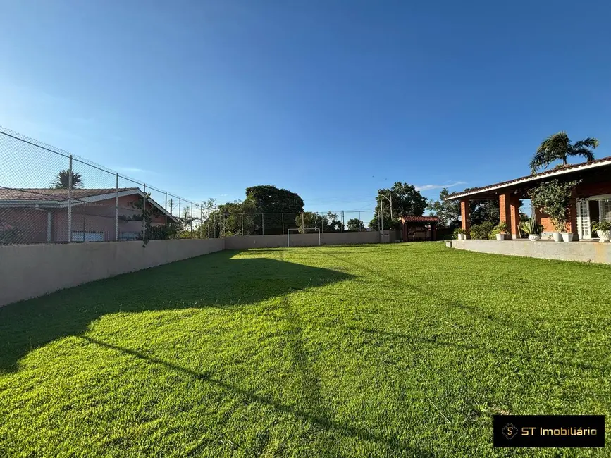 Chácara com 4 quartos à venda, 2000m2 em Vila Dom Pedro, Atibaia - SP - imagem 3 Foto 3 de Chácara com 4 quartos à venda, 2000m2 em Vila Dom Pedro, Atibaia - SP