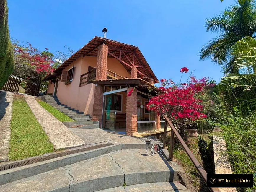 Chácara com 4 quartos à venda, 1210m2 em Piracaia - SP - imagem 3 Foto 3 de Chácara com 4 quartos à venda, 1210m2 em Piracaia - SP