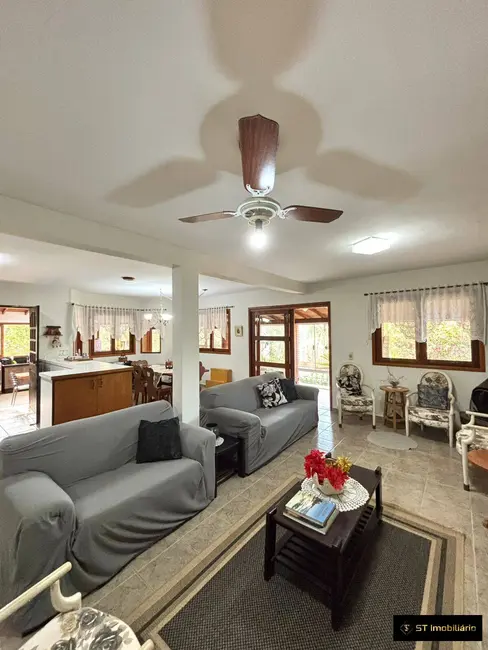 Chácara com 4 quartos à venda, 1210m2 em Piracaia - SP - imagem 7 Foto 7 de Chácara com 4 quartos à venda, 1210m2 em Piracaia - SP