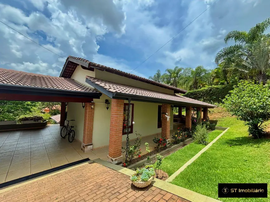 Foto 2 de Chácara com 5 quartos à venda, 1146m2 em Piracaia - SP