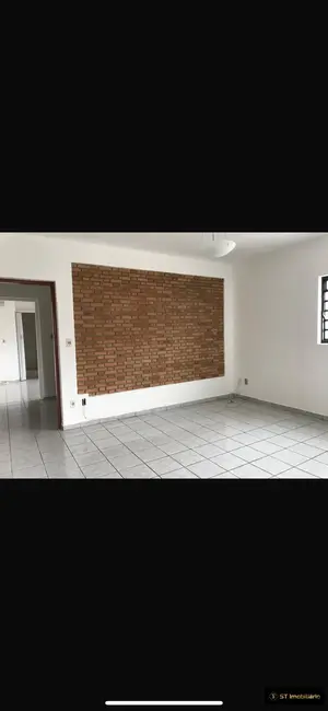 Sobrado com 4 quartos à venda, 250m2 em Centro, Atibaia - SP - imagem 1 Foto 1 de Sobrado com 4 quartos à venda, 250m2 em Centro, Atibaia - SP