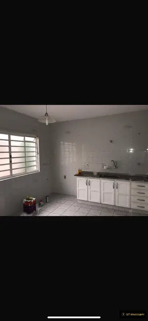 Sobrado com 4 quartos à venda, 250m2 em Centro, Atibaia - SP - imagem 7 Foto 7 de Sobrado com 4 quartos à venda, 250m2 em Centro, Atibaia - SP