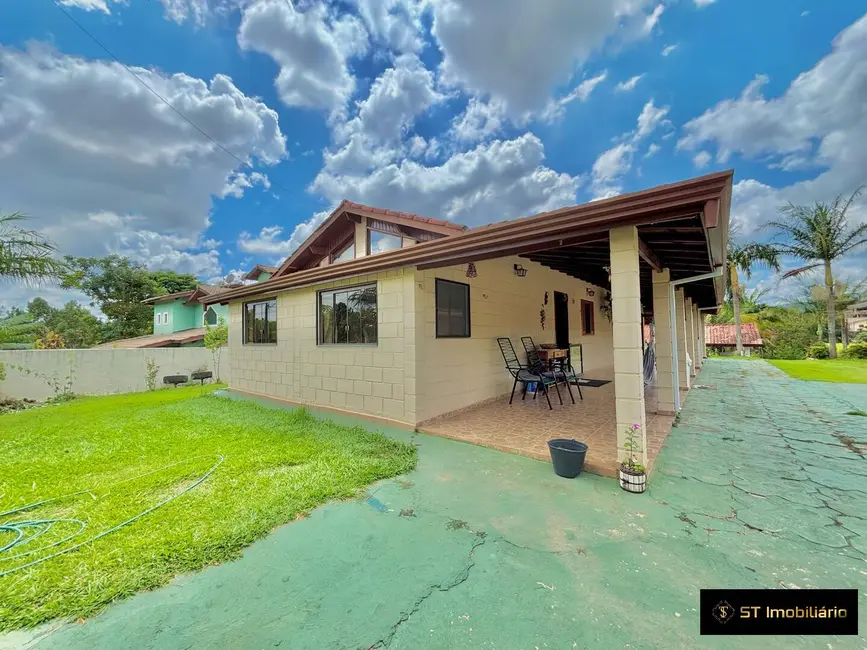 Foto 2 de Casa com 4 quartos à venda, 2150m2 em Jardim Estância Brasil, Atibaia - SP