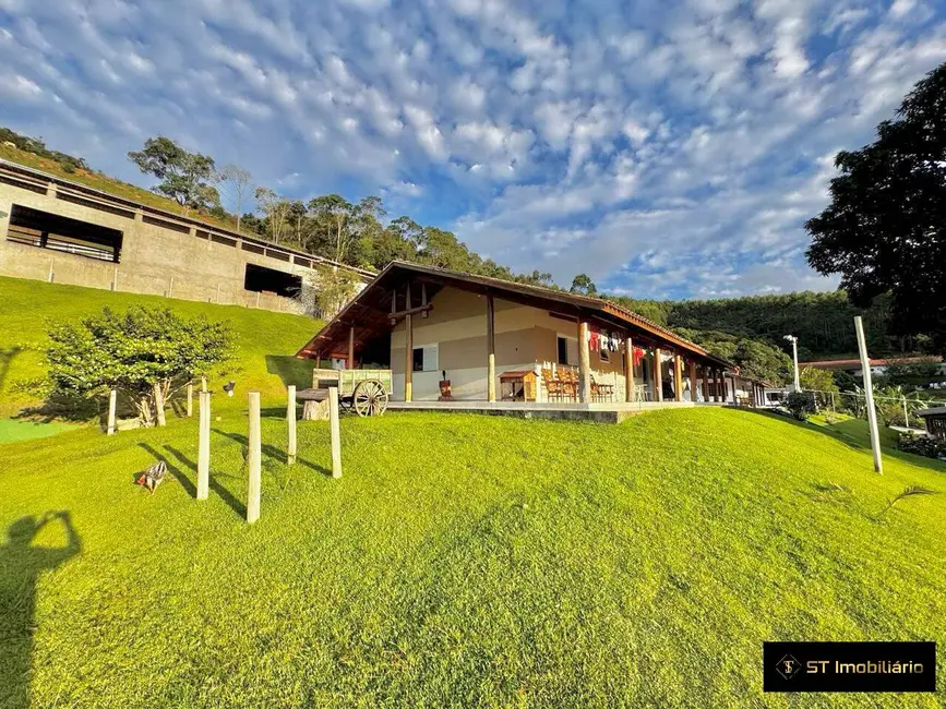 Sítio / Rancho com 6 quartos à venda, 91000m2 em Nazare Paulista - SP - imagem 3 Foto 3 de Sítio / Rancho com 6 quartos à venda, 91000m2 em Nazare Paulista - SP