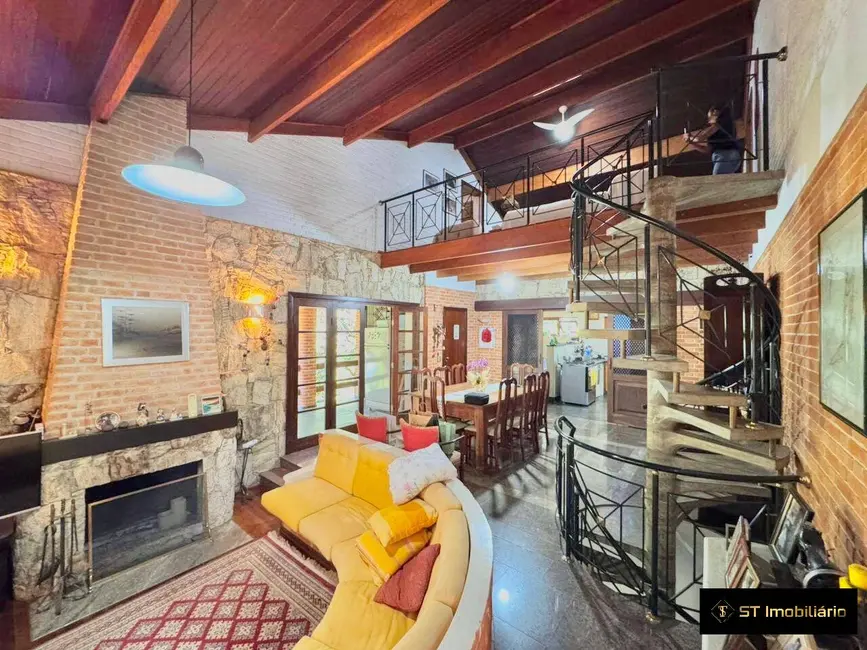 Foto 3 de Chácara com 5 quartos à venda, 1600m2 em Portão, Atibaia - SP