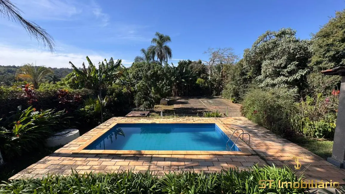 Foto 2 de Chácara com 2 quartos à venda, 1000m2 em Jardim Estância Brasil, Atibaia - SP