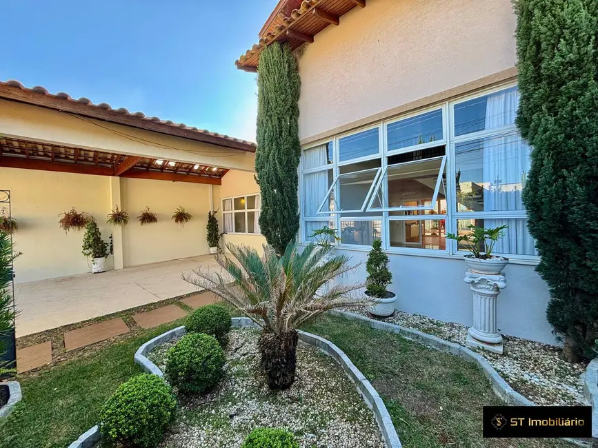 Foto 3 de Casa com 3 quartos à venda e para alugar, 455m2 em Vila Esperia ou Giglio, Atibaia - SP