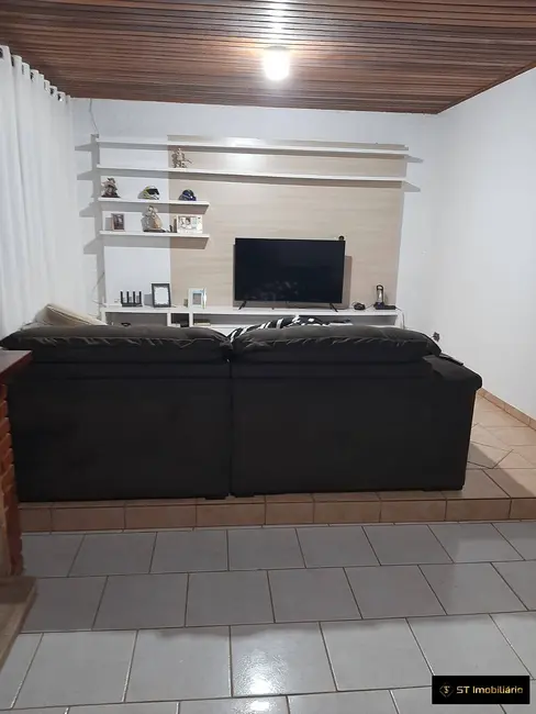 Chácara com 3 quartos à venda, 2180m2 em Centro, Braganca Paulista - SP - imagem 5 Foto 5 de Chácara com 3 quartos à venda, 2180m2 em Centro, Braganca Paulista - SP