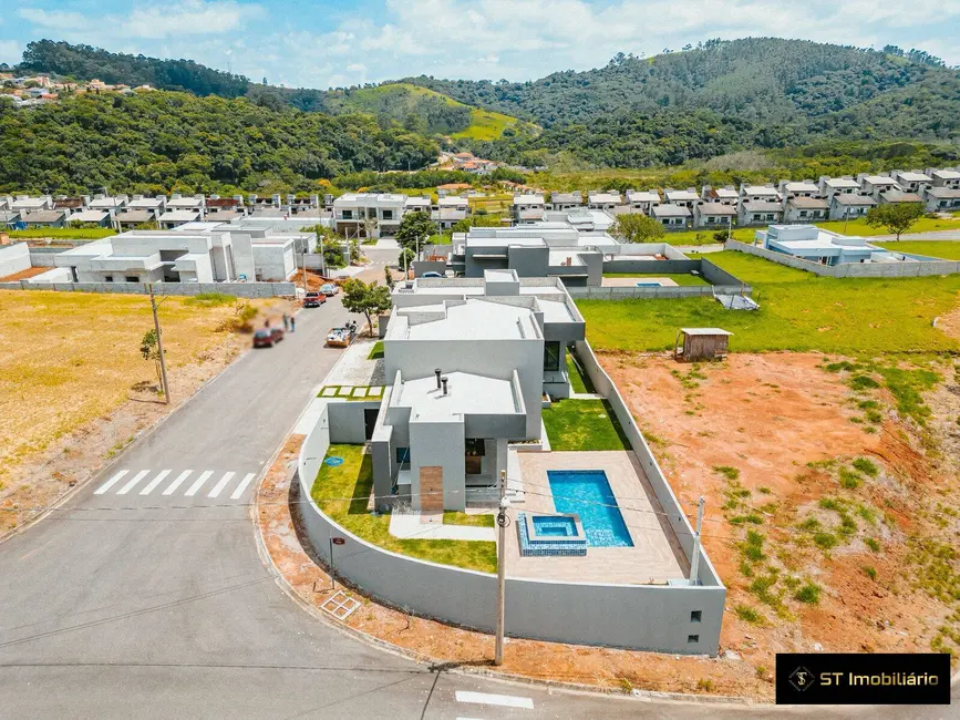 Foto 3 de Casa com 3 quartos à venda, 619m2 em Centro, Bom Jesus Dos Perdoes - SP