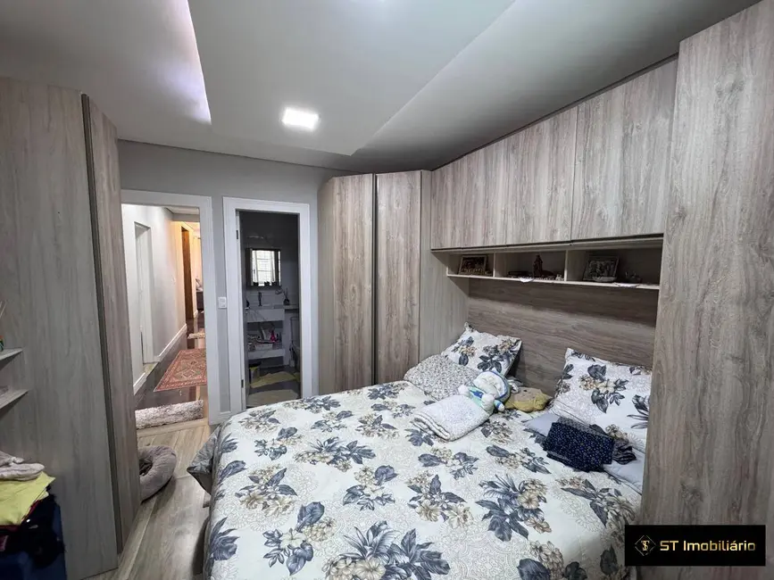 Foto 8 de Casa com 4 quartos à venda, 300m2 em Mairipora - SP