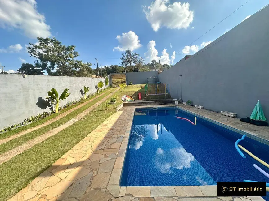 Chácara com 3 quartos à venda, 600m2 em Jarinu - SP - imagem 3 Foto 3 de Chácara com 3 quartos à venda, 600m2 em Jarinu - SP