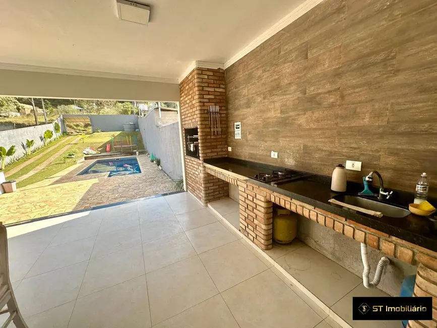 Chácara com 3 quartos à venda, 600m2 em Jarinu - SP - imagem 4 Foto 4 de Chácara com 3 quartos à venda, 600m2 em Jarinu - SP