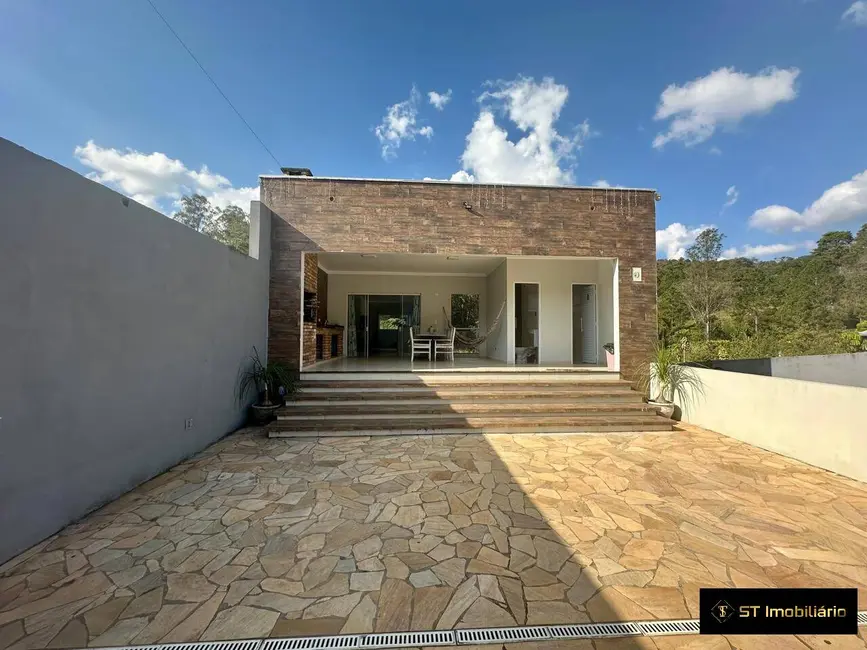 Chácara com 3 quartos à venda, 600m2 em Jarinu - SP - imagem 2 Foto 2 de Chácara com 3 quartos à venda, 600m2 em Jarinu - SP