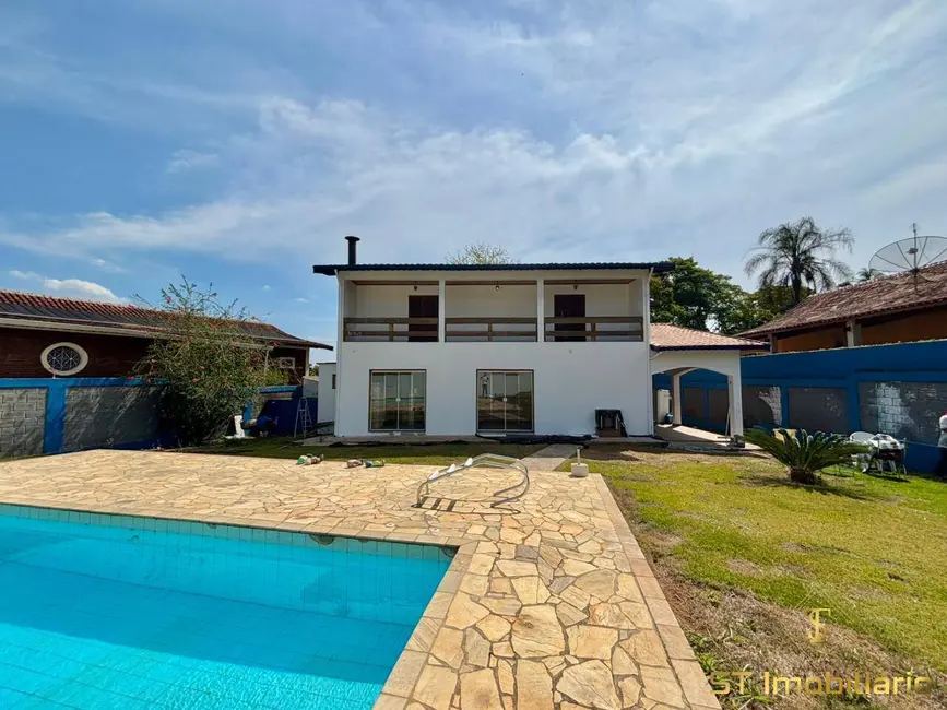 Chácara com 3 quartos à venda, 1000m2 em Condominio Estância dos Lagos, Atibaia - SP - imagem 1 Foto 1 de Chácara com 3 quartos à venda, 1000m2 em Condominio Estância dos Lagos, Atibaia - SP