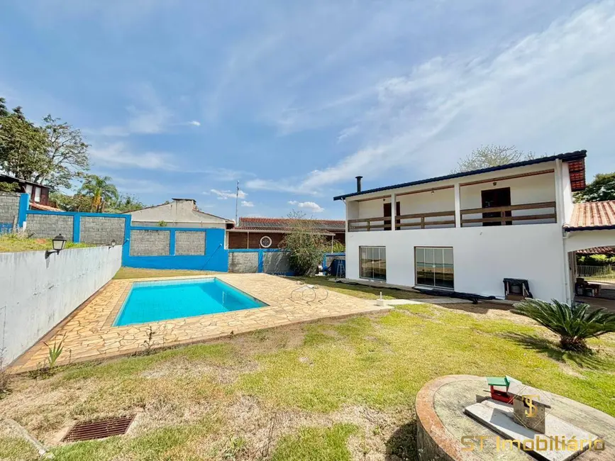 Chácara com 3 quartos à venda, 1000m2 em Condominio Estância dos Lagos, Atibaia - SP - imagem 3 Foto 3 de Chácara com 3 quartos à venda, 1000m2 em Condominio Estância dos Lagos, Atibaia - SP