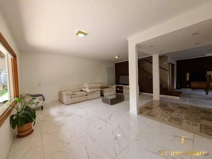 Chácara com 3 quartos à venda, 1000m2 em Condominio Estância dos Lagos, Atibaia - SP - imagem 8 Foto 8 de Chácara com 3 quartos à venda, 1000m2 em Condominio Estância dos Lagos, Atibaia - SP