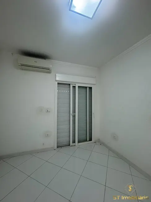 Casa com 2 quartos à venda, 800m2 em Vila Esperia ou Giglio, Atibaia - SP - imagem 9 Foto 9 de Casa com 2 quartos à venda, 800m2 em Vila Esperia ou Giglio, Atibaia - SP