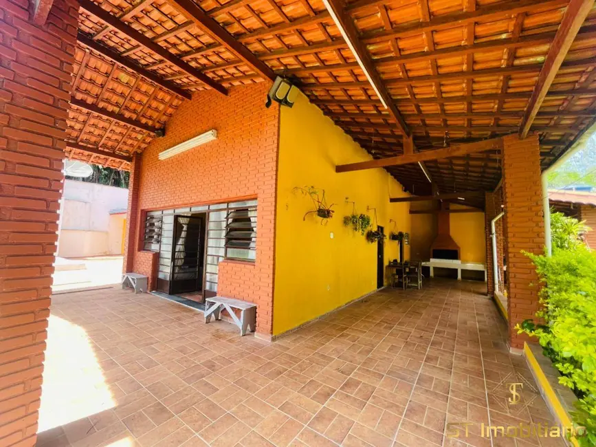 Chácara com 3 quartos à venda, 3000m2 em Mairipora - SP - imagem 2 Foto 2 de Chácara com 3 quartos à venda, 3000m2 em Mairipora - SP