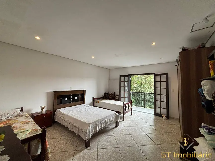 Foto 31 de Chácara à venda em Mairipora - SP