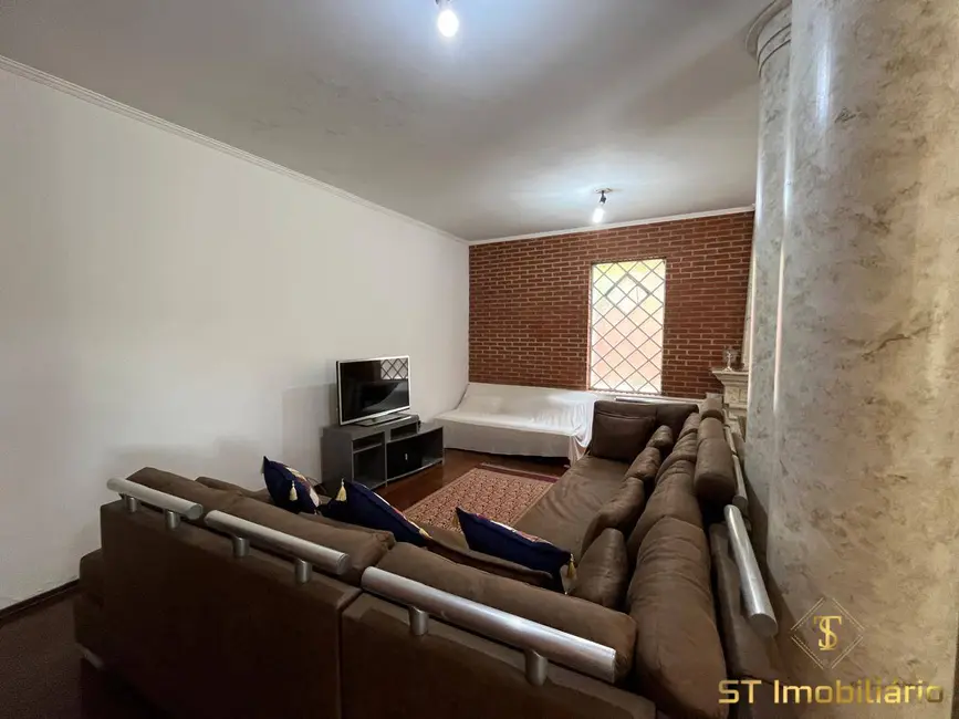 Chácara com 5 quartos para alugar, 1200m2 em Mairipora - SP - imagem 8 Foto 8 de Chácara com 5 quartos para alugar, 1200m2 em Mairipora - SP