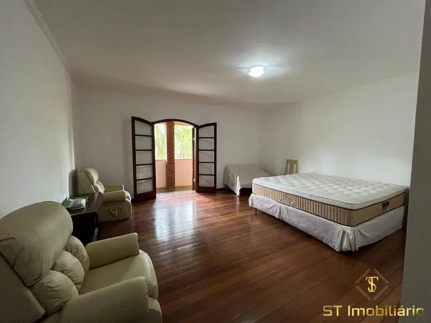 Chácara com 5 quartos para alugar, 1200m2 em Mairipora - SP - imagem 3 Foto 3 de Chácara com 5 quartos para alugar, 1200m2 em Mairipora - SP