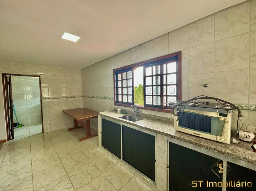 Foto 9 de Chácara com 4 quartos à venda, 1110m2 em Piracaia - SP