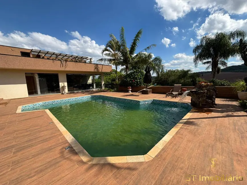 Foto 4 de Chácara com 5 quartos à venda, 1080m2 em Vila Dom Pedro, Atibaia - SP