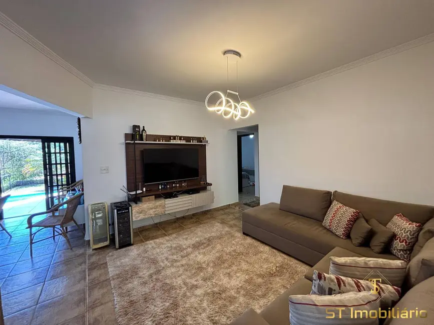 Foto 14 de Chácara à venda, 1000m2 em Piracaia - SP