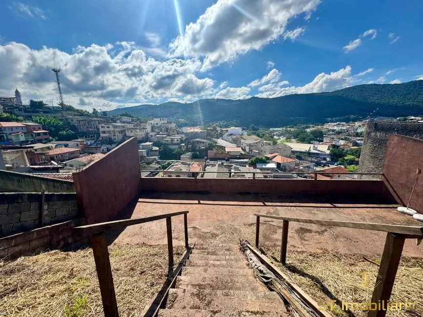 Foto 3 de Casa com 2 quartos à venda, 300m2 em Mairipora - SP