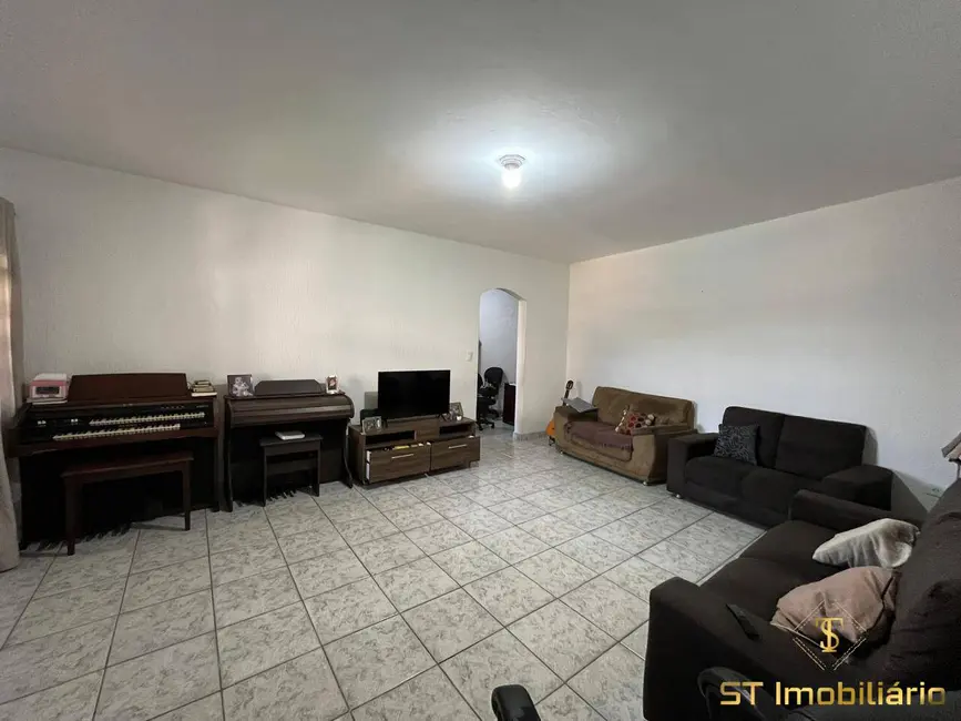 Chácara com 3 quartos à venda e para alugar, 807m2 em Ressaca, Atibaia - SP - imagem 4 Foto 4 de Chácara com 3 quartos à venda e para alugar, 807m2 em Ressaca, Atibaia - SP