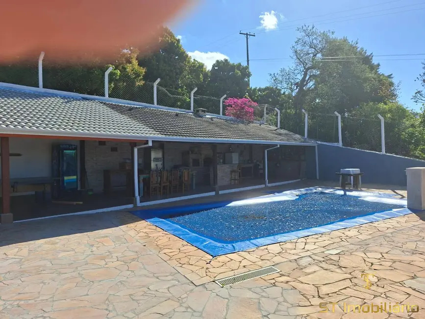 Chácara com 3 quartos à venda, 1513m2 em Atibaia - SP - imagem 2 Foto 2 de Chácara com 3 quartos à venda, 1513m2 em Atibaia - SP