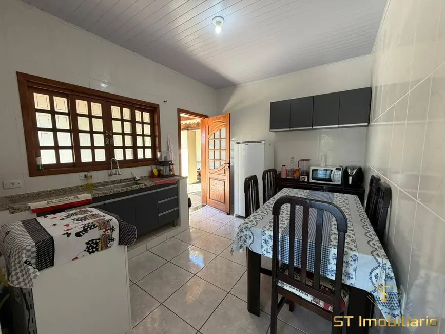 Foto 7 de Chácara com 4 quartos à venda, 950m2 em Bom Jesus Dos Perdoes - SP
