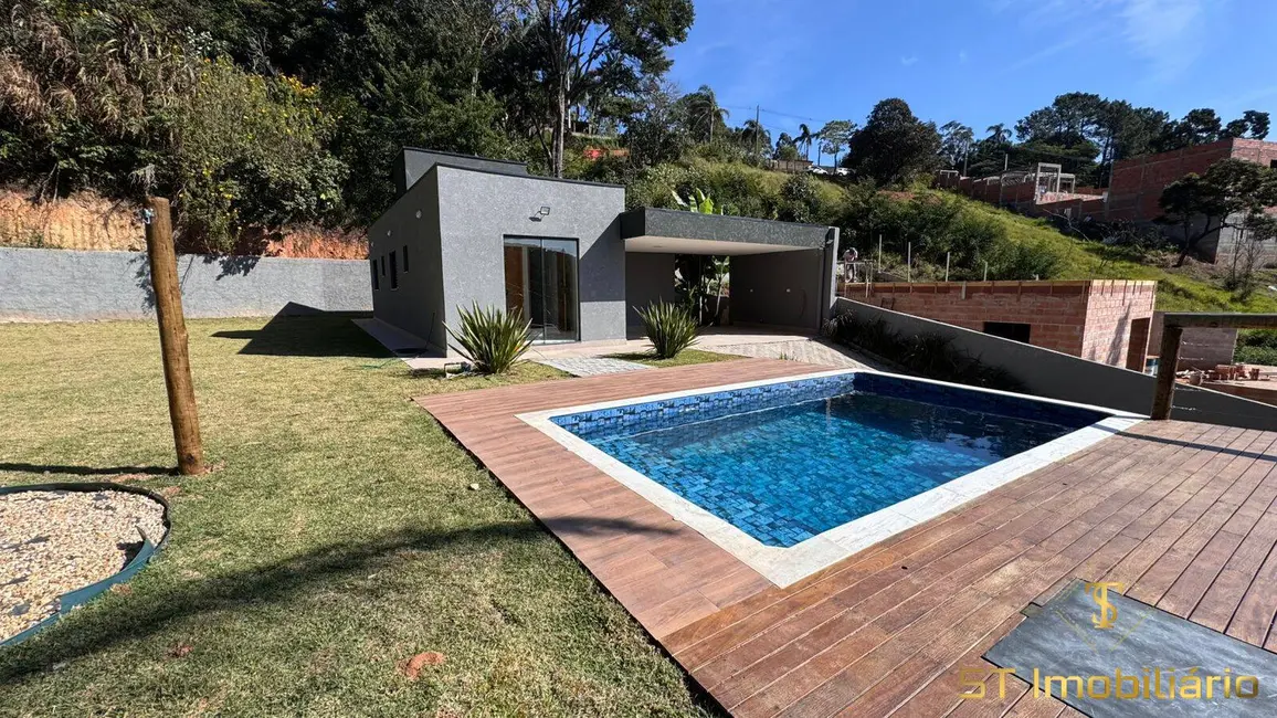 Chácara com 3 quartos à venda, 600m2 em Portão, Atibaia - SP - imagem 1 Foto 1 de Chácara com 3 quartos à venda, 600m2 em Portão, Atibaia - SP