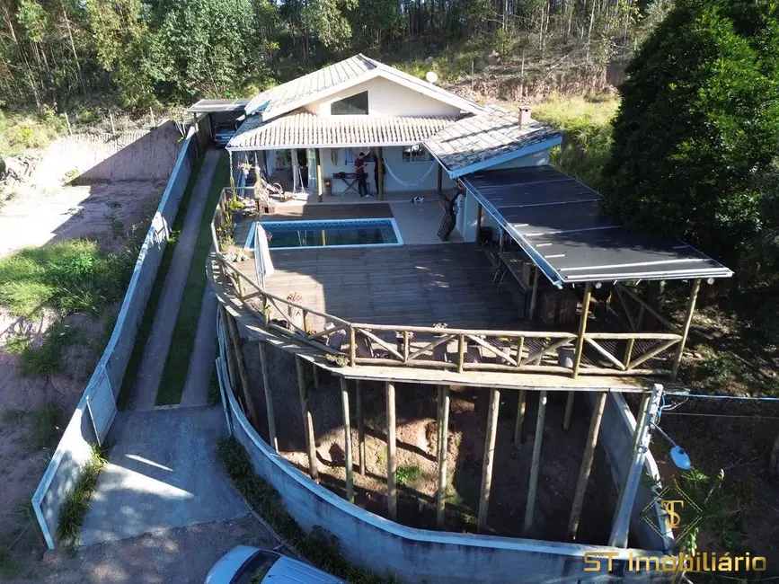 Casa com 3 quartos à venda, 427m2 em Estância Santa Maria do Portão, Atibaia - SP - imagem 2 Foto 2 de Casa com 3 quartos à venda, 427m2 em Estância Santa Maria do Portão, Atibaia - SP