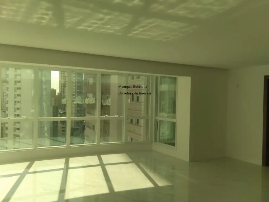 Apartamento com 4 quartos à venda em Centro, Balneario Camboriu - SC - imagem 6 Foto 6 de Apartamento com 4 quartos à venda em Centro, Balneario Camboriu - SC