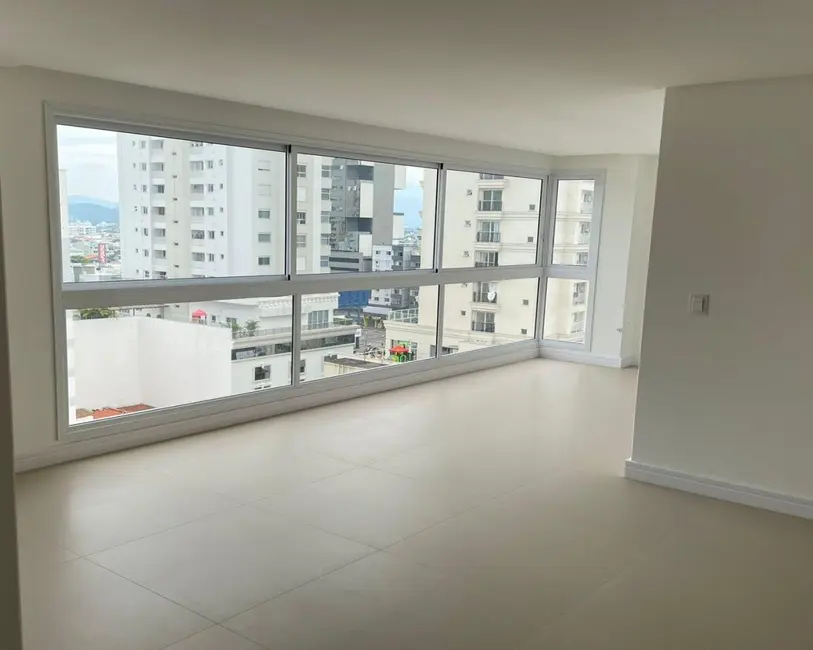 Apartamento com 3 quartos à venda, 98m2 em Centro, Balneario Camboriu - SC - imagem 4 Foto 4 de Apartamento com 3 quartos à venda, 98m2 em Centro, Balneario Camboriu - SC