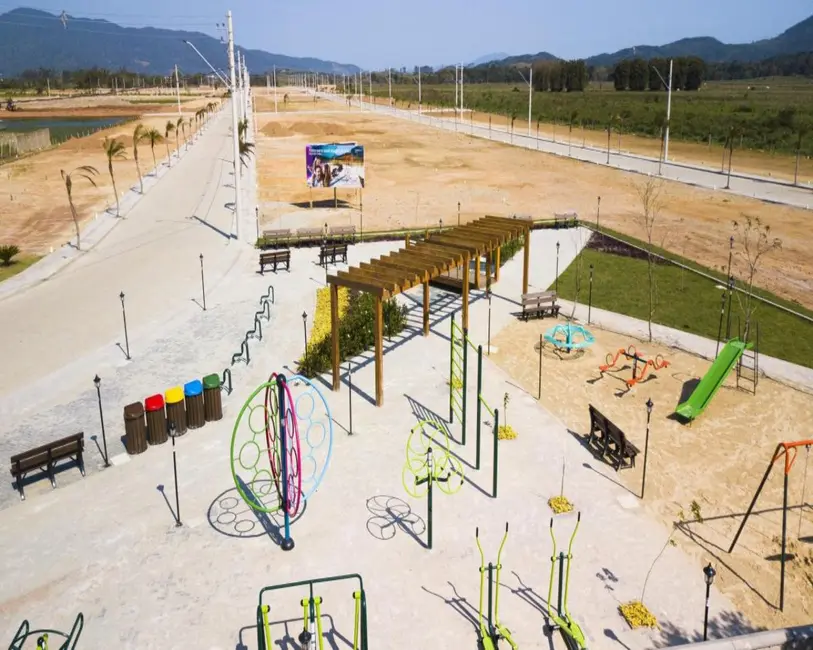 Foto 5 de Terreno / Lote à venda, 204m2 em Itapema - SC