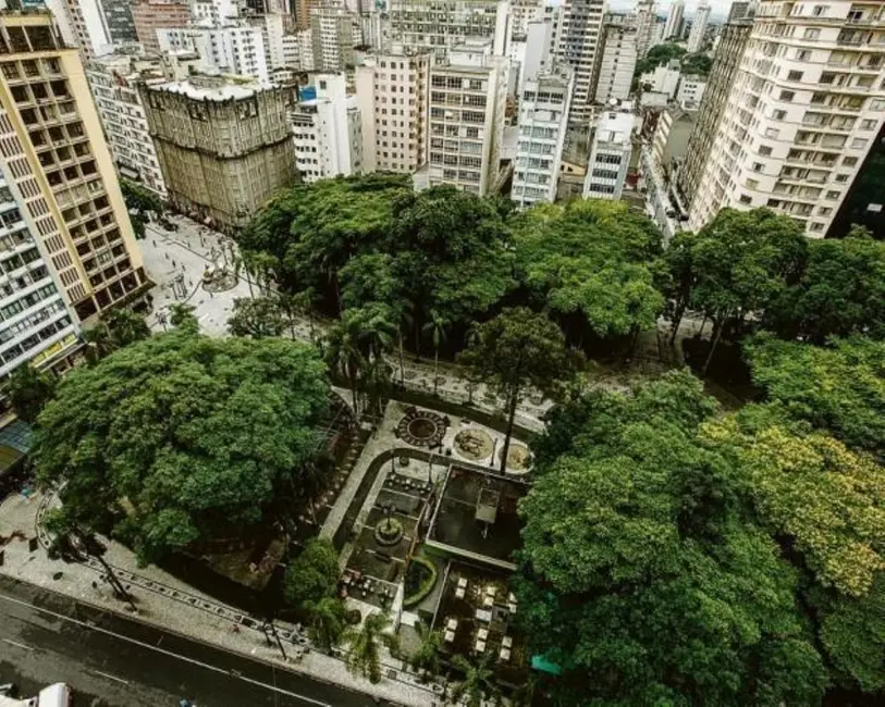 Foto 2 de Sala Comercial à venda, 2584m2 em Centro, Curitiba - PR