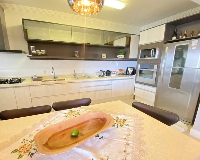 Apartamento com 3 quartos à venda, 140m2 em Balneario Camboriu - SC - imagem 6 Foto 6 de Apartamento com 3 quartos à venda, 140m2 em Balneario Camboriu - SC