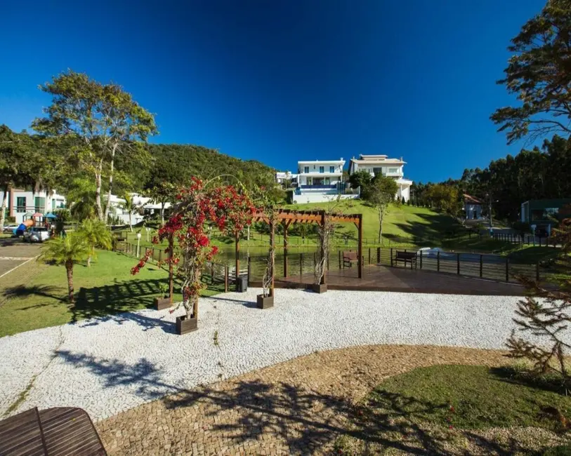 Casa com 4 quartos à venda, 360m2 em Ariribá, Balneario Camboriu - SC - imagem 3 Foto 3 de Casa com 4 quartos à venda, 360m2 em Ariribá, Balneario Camboriu - SC