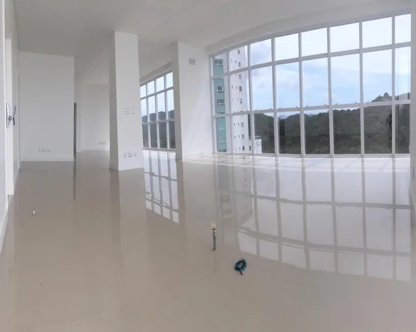 Apartamento com 4 quartos à venda, 148m2 em Pioneiros, Balneario Camboriu - SC - imagem 6 Foto 6 de Apartamento com 4 quartos à venda, 148m2 em Pioneiros, Balneario Camboriu - SC