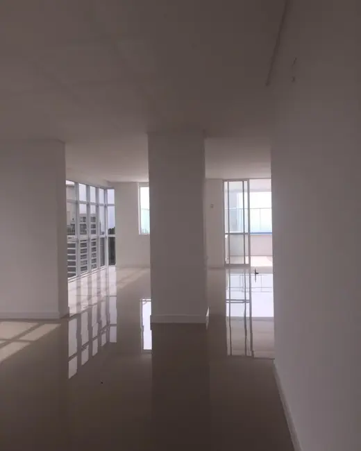 Apartamento com 4 quartos à venda, 148m2 em Pioneiros, Balneario Camboriu - SC - imagem 4 Foto 4 de Apartamento com 4 quartos à venda, 148m2 em Pioneiros, Balneario Camboriu - SC