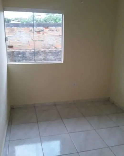 Casa com 2 quartos à venda, 55m2 em Almirante Tamandare - PR - imagem 4 Foto 4 de Casa com 2 quartos à venda, 55m2 em Almirante Tamandare - PR