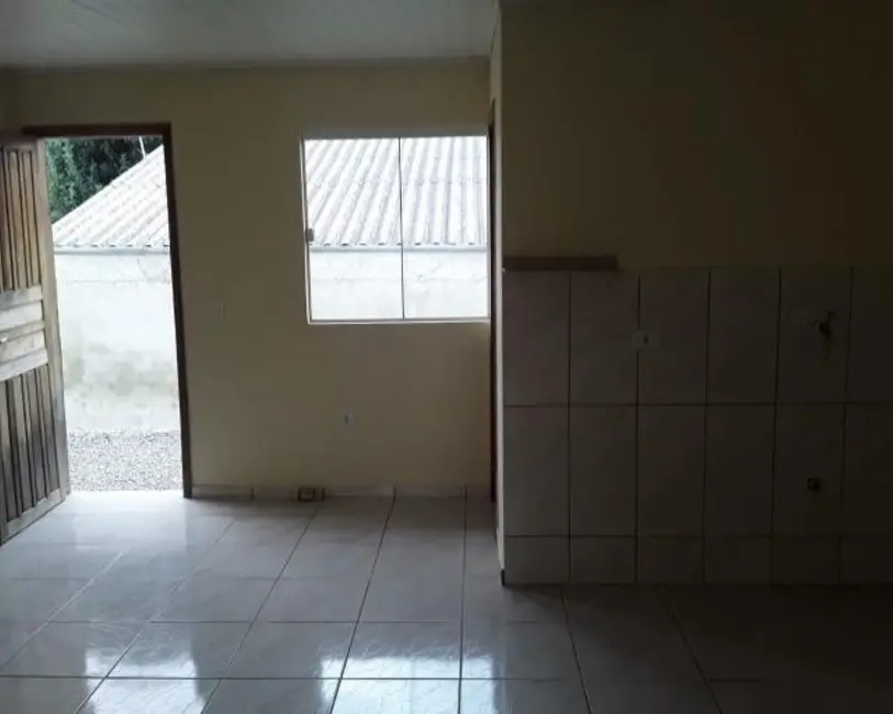 Casa com 2 quartos à venda, 55m2 em Almirante Tamandare - PR - imagem 6 Foto 6 de Casa com 2 quartos à venda, 55m2 em Almirante Tamandare - PR