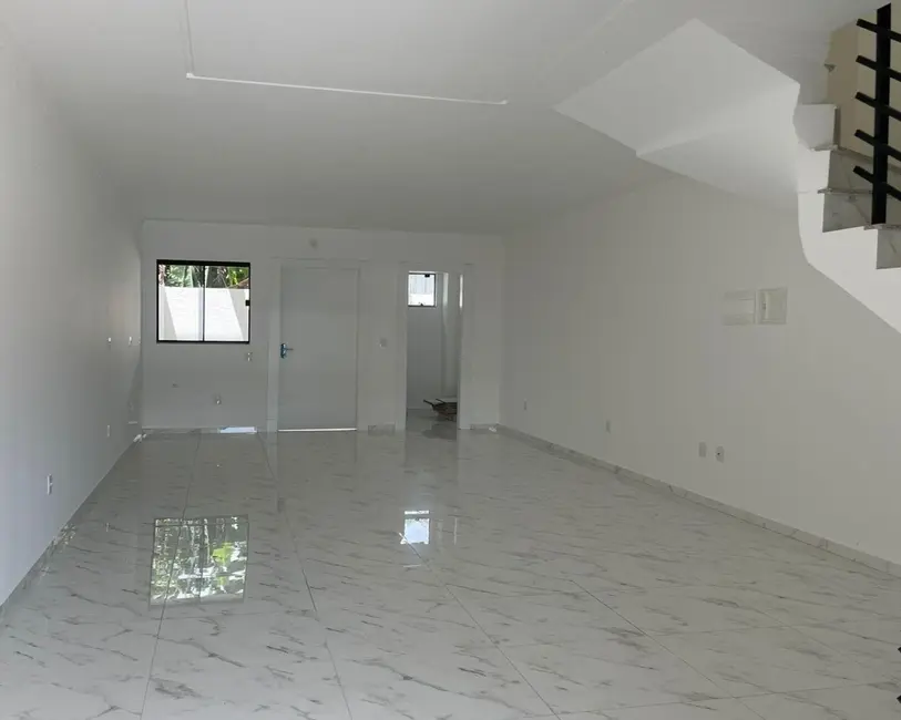 Foto 3 de Casa com 3 quartos à venda, 109m2 em Itapema - SC