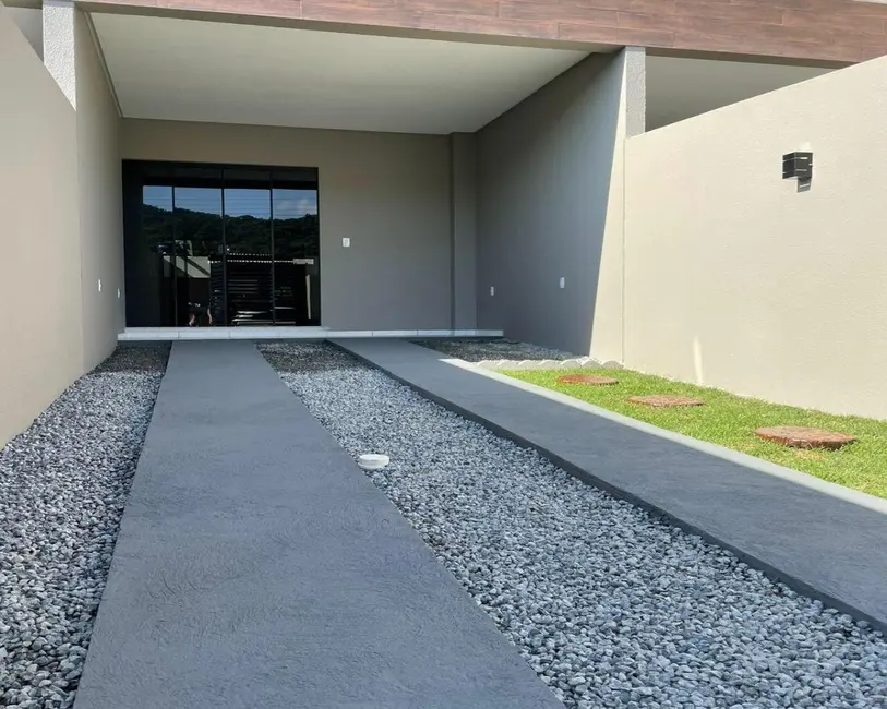 Foto 5 de Casa com 3 quartos à venda, 109m2 em Itapema - SC